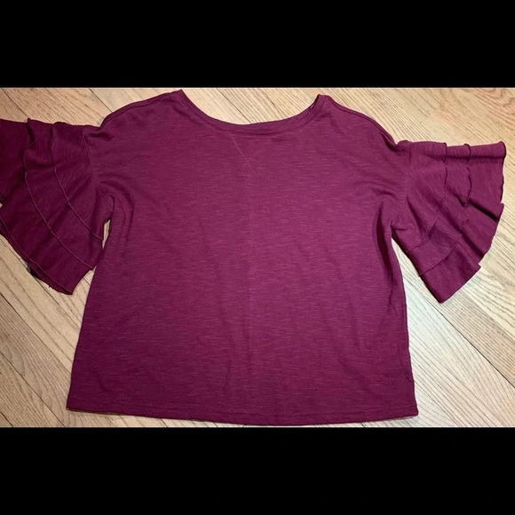 **NEW a.n.a A New Approach Ruffle Bell Sleeve Top - Picture 1 of 5
